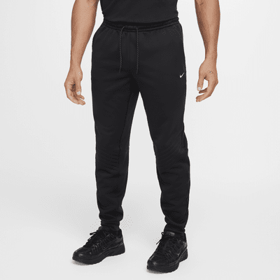 Nike therma joggers black sale